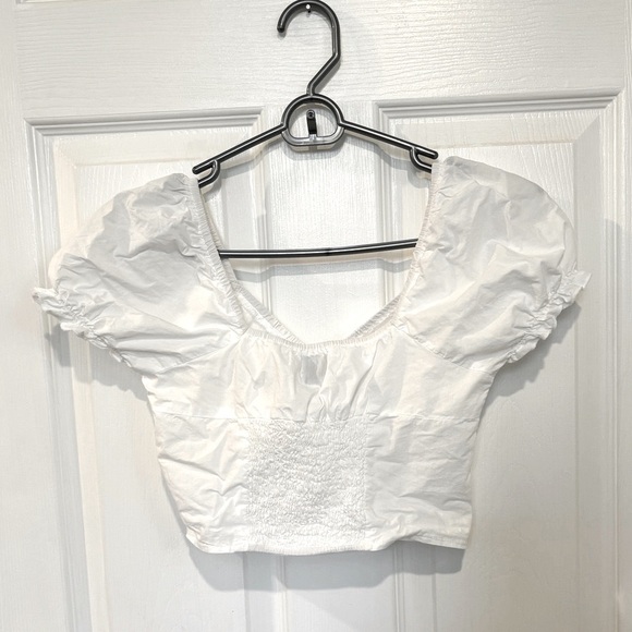 Princess Polly White Crop Top With Puffy Sleeves Size 2 Summer Vacation - Picture 3 of 4